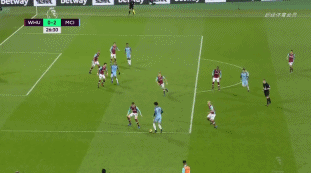 下滑严重！39岁的霍福德，本赛季什么水平？